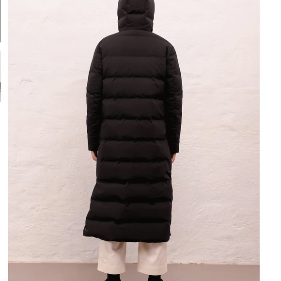Scandinavian Edition Black Extra Long Puffer Coat - Picture 4 of 5